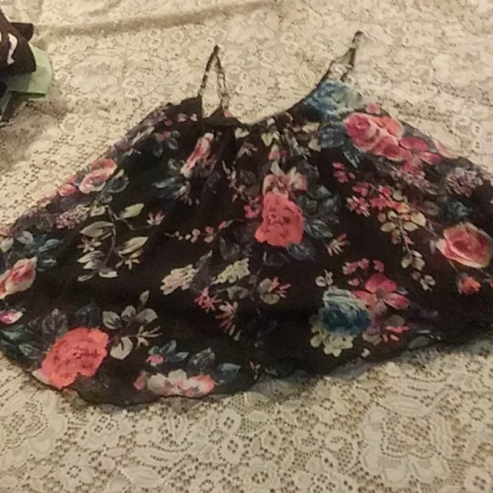 I'm selling a cute top